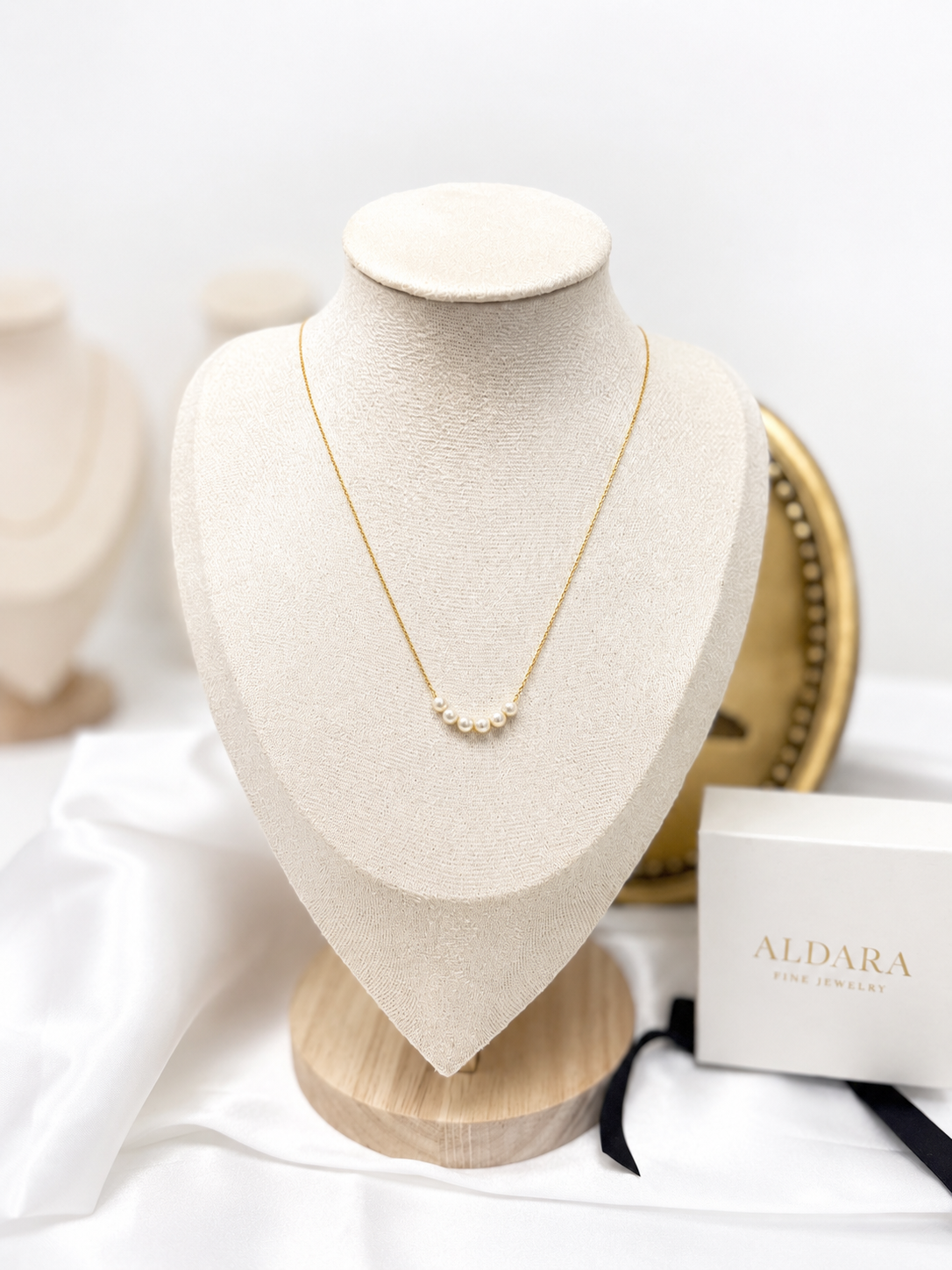Collar Celestia Pearl Gold