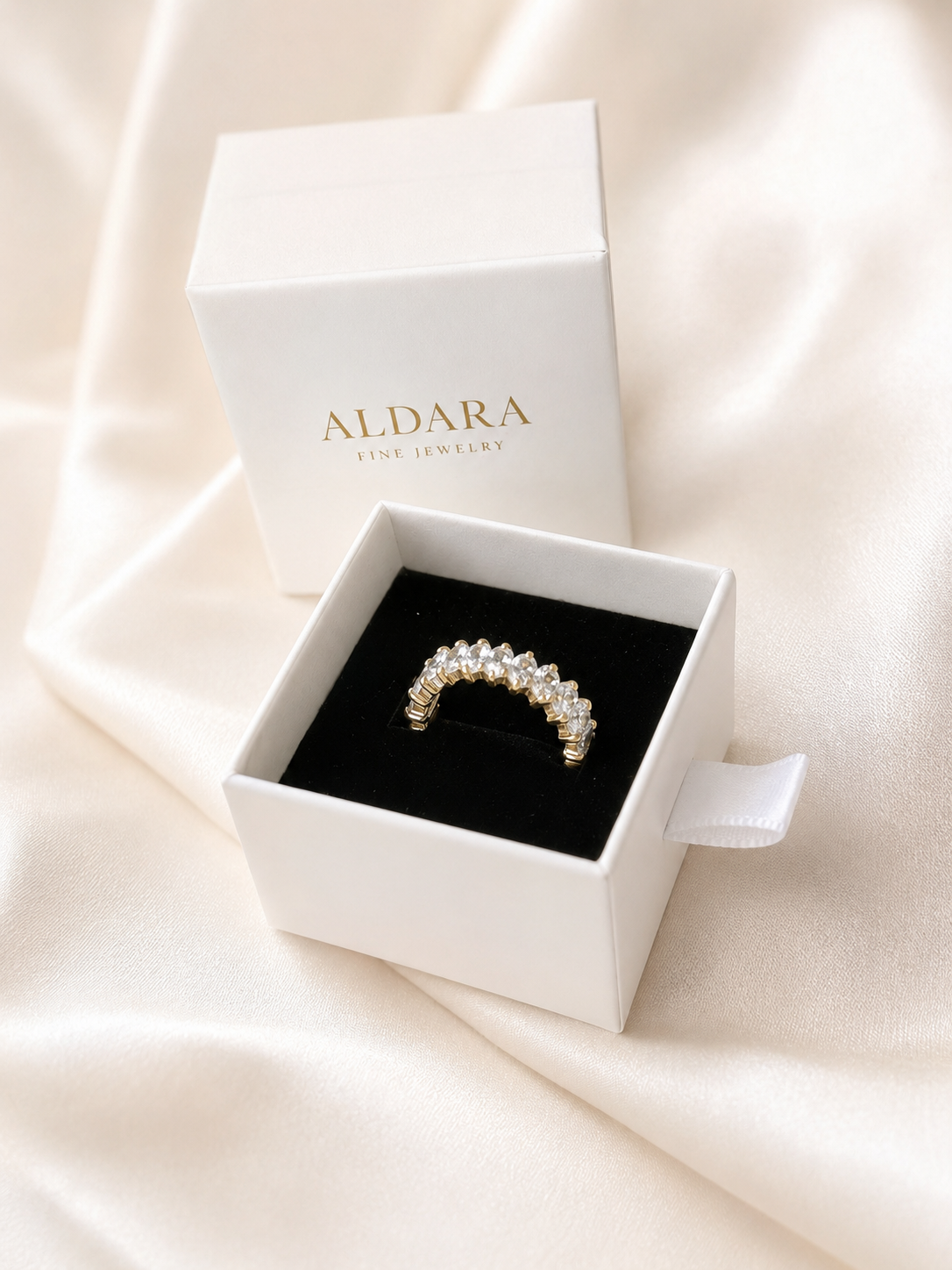 Anillo de cristal dorado