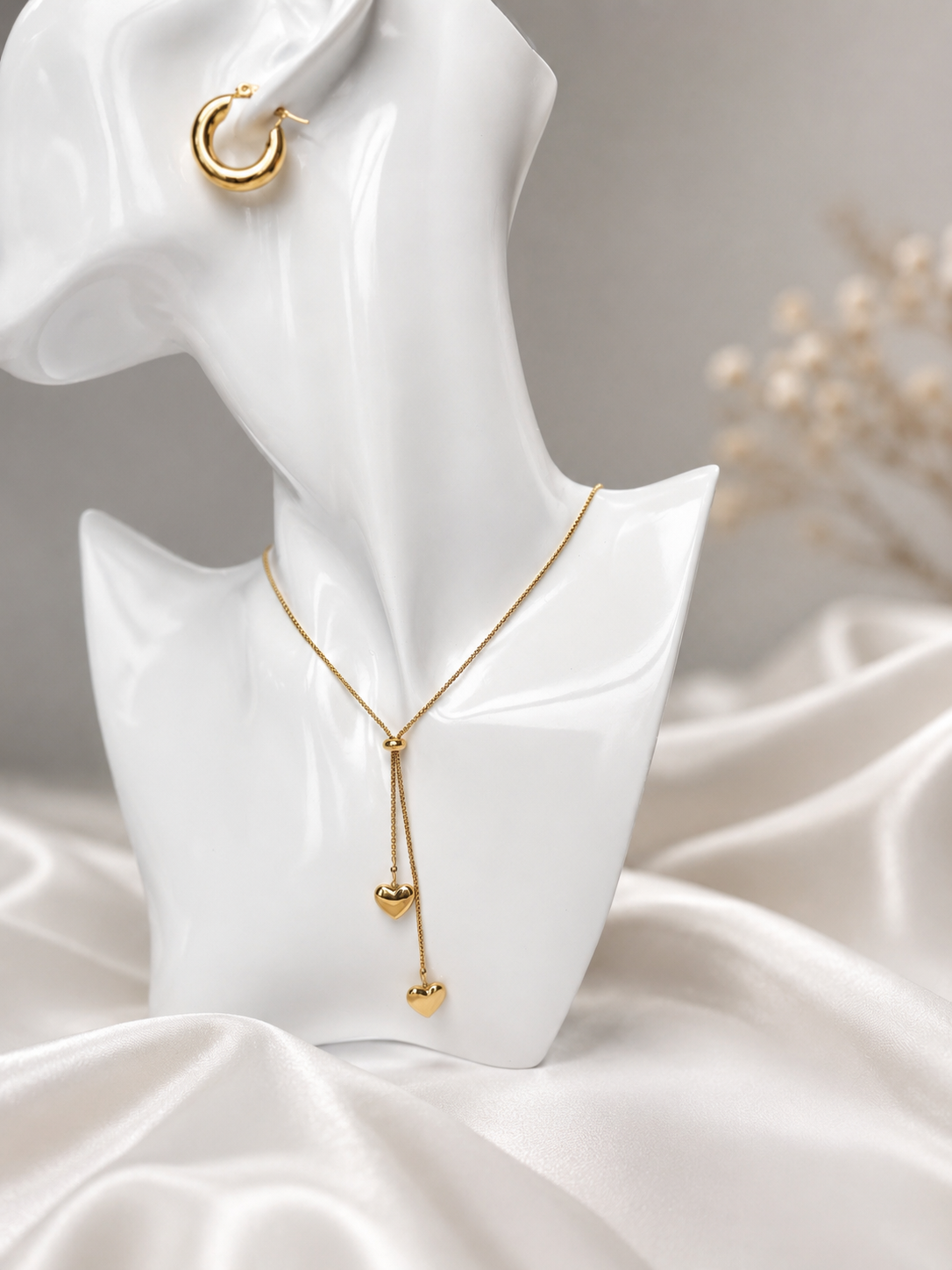 Collar de gota de corazón dorado