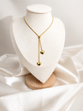 Collar de gota de corazón dorado