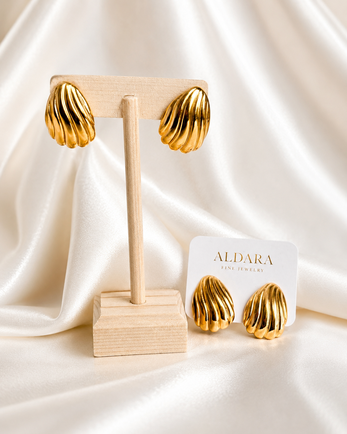 Aretes Concha Dorada